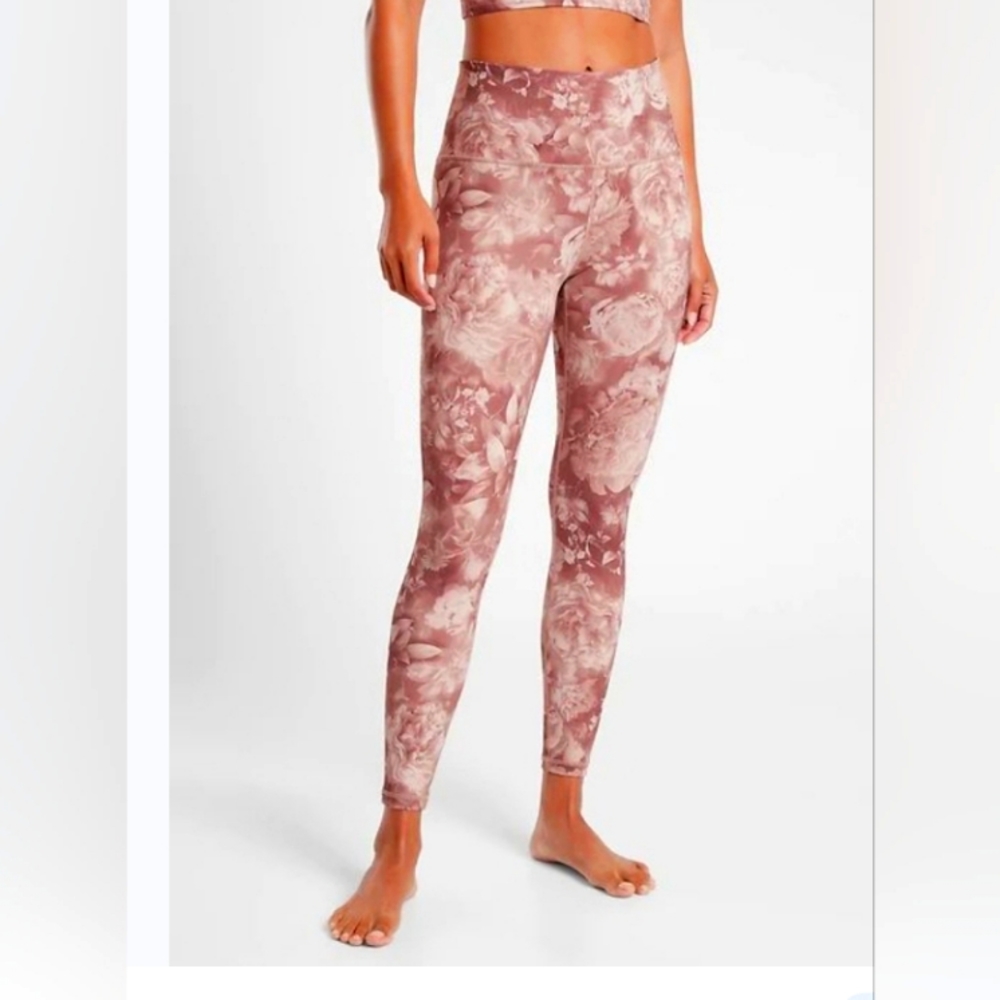 Athlete floral workout pants worn couple of times great condition M